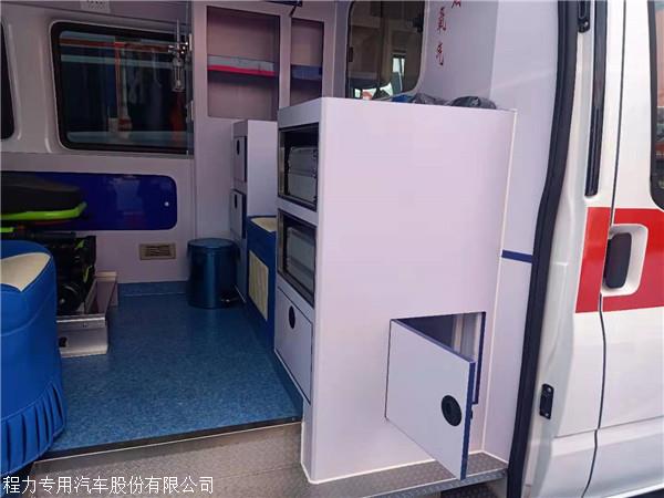福特全顺救护车监护型内饰图片