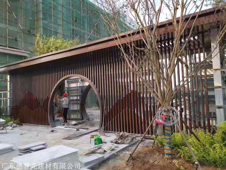 售楼部中式景墙漏窗-拱门花格屏风景墙
