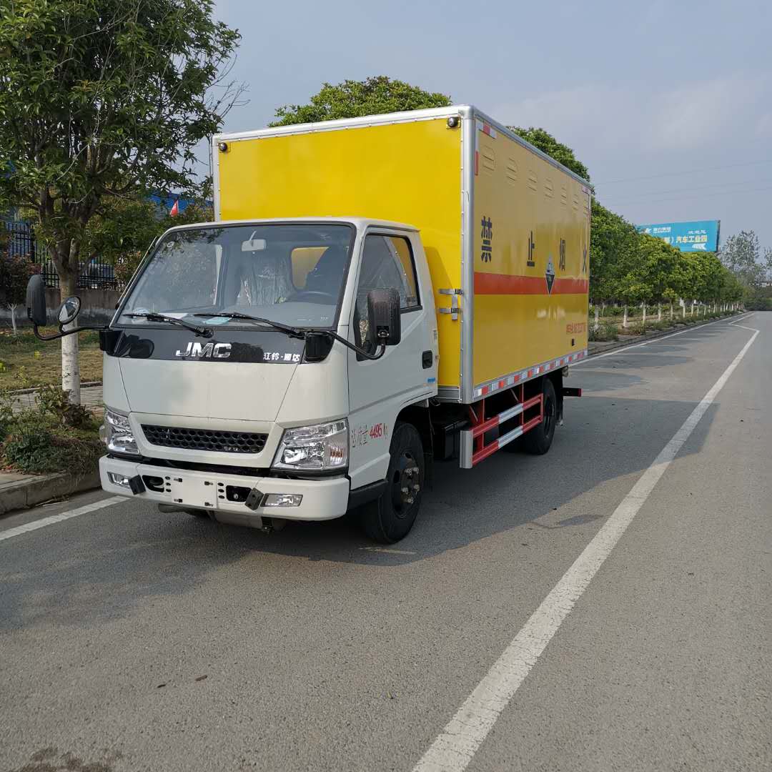 腐蚀品厢式车 柳汽乘龙腐蚀性物品厢式车 八类危险品