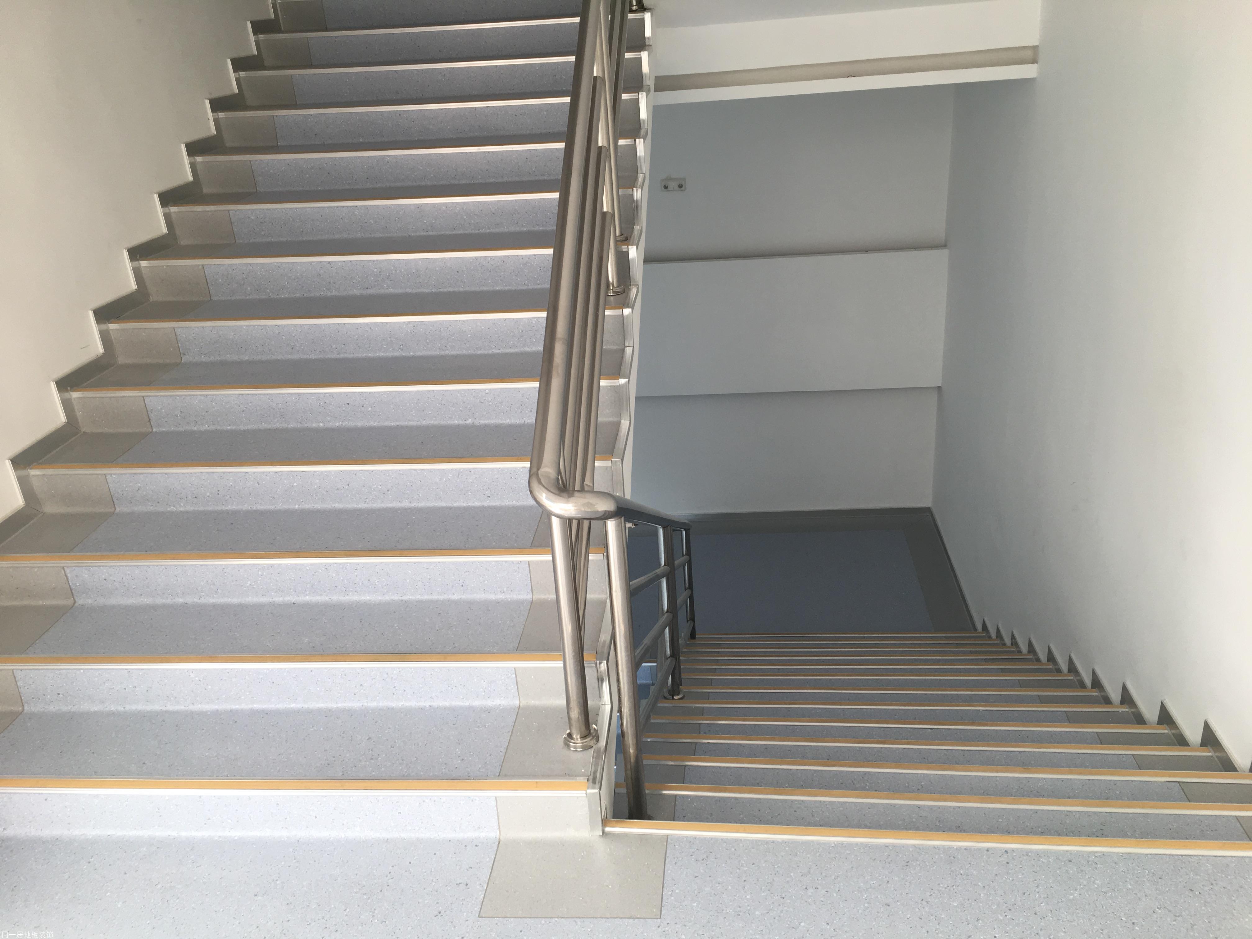 性感优雅的楼梯踏步与细部构造|楼梯|面层|施工_新浪新闻