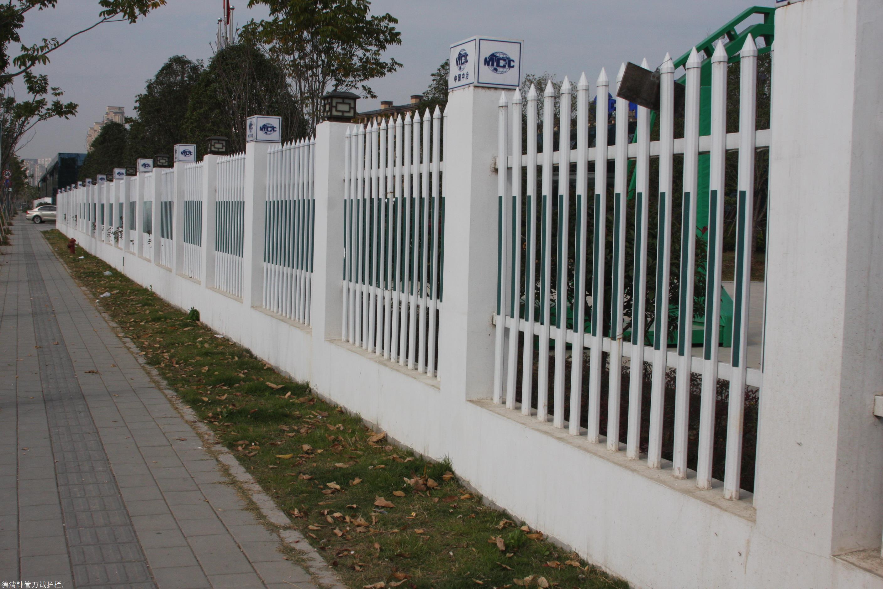 湖州pvc护栏价格 围墙护栏pvc塑钢护栏 德清万诚护栏厂