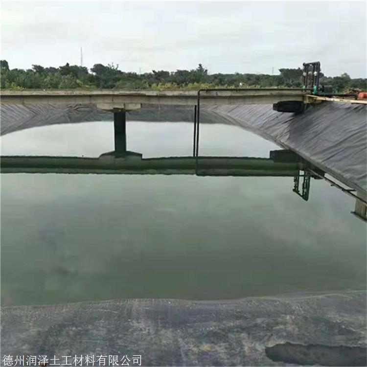 润泽黑色hdpe土工膜垃圾场边坡防滑柱点防渗膜价格