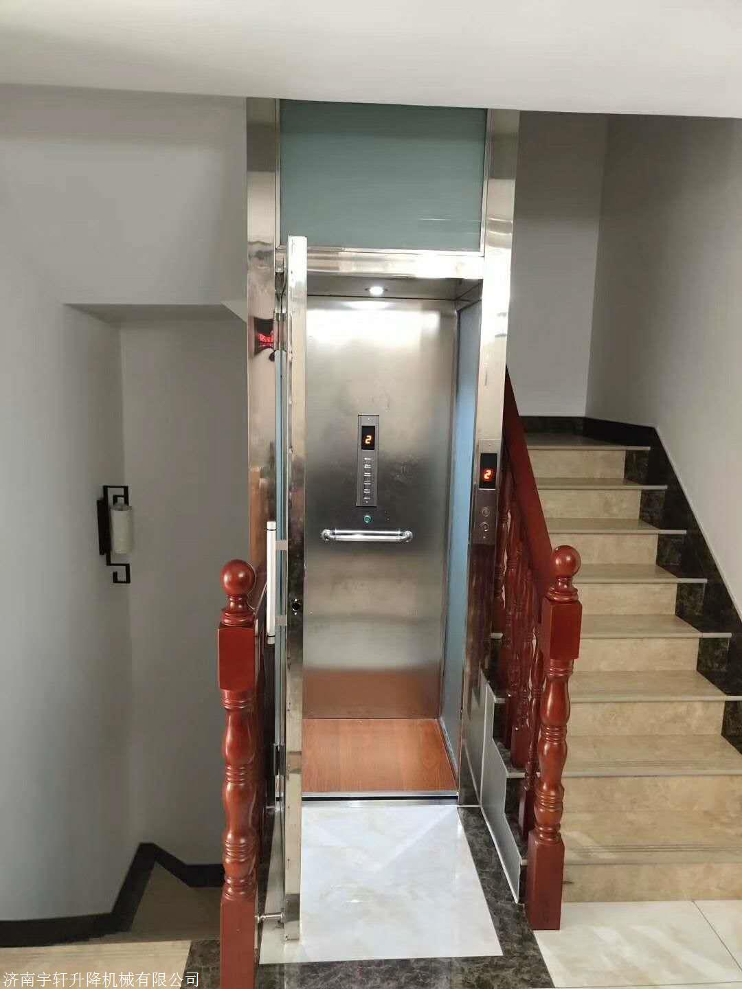 跃层用户设计的家用升降机,虽然说它是升降机,但它同样具备着电梯的