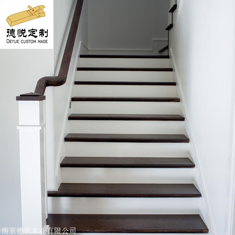 别墅复式楼实木旋转楼梯 阁楼楼梯纯木制扶手 立柱