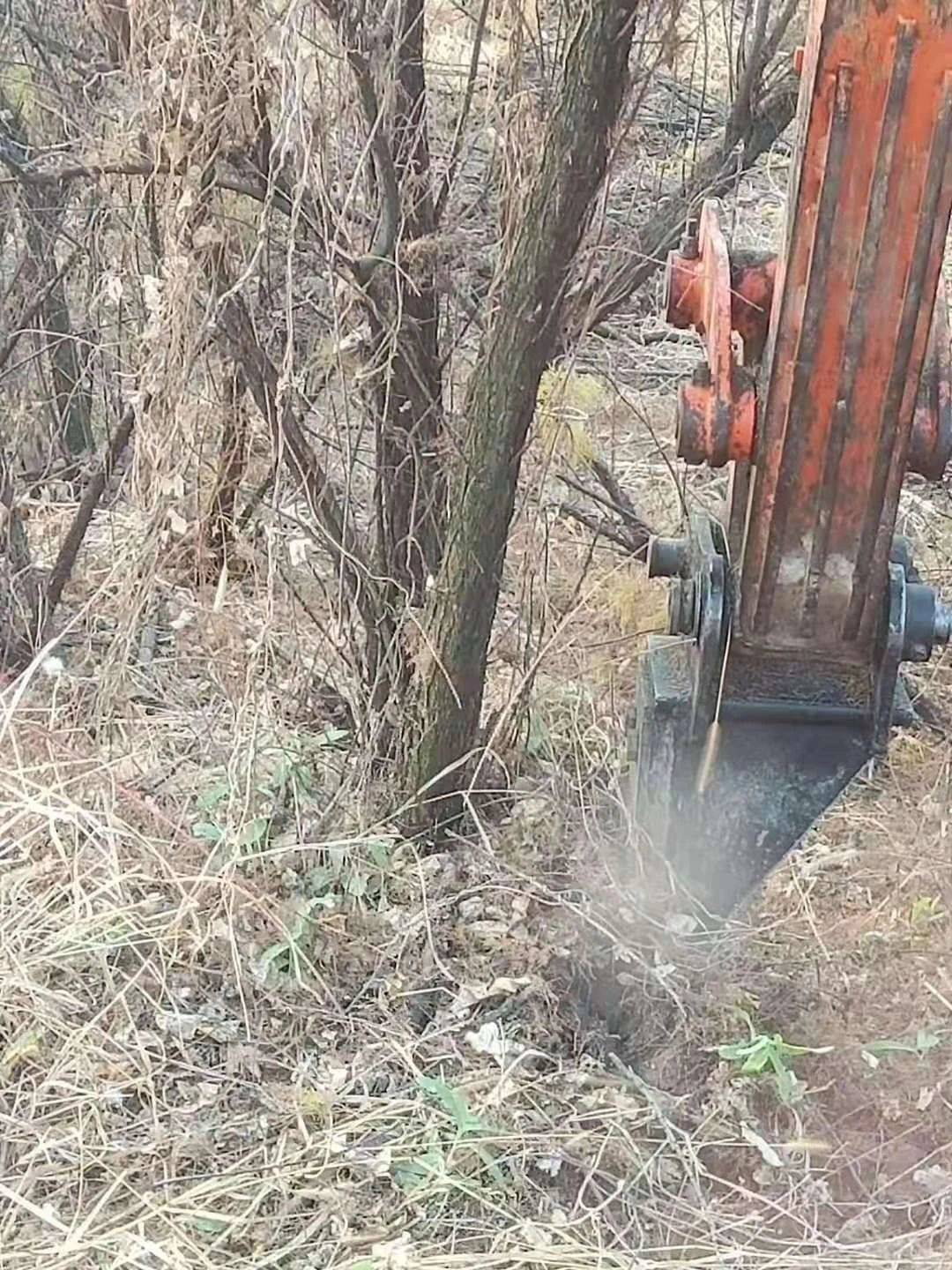 挖掘机挖树刀挖掘机挖树苗神器小挖机挖树刀片挖树根神器