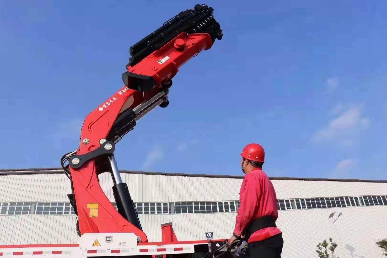 宏昌天马2280大型60吨折臂随车吊