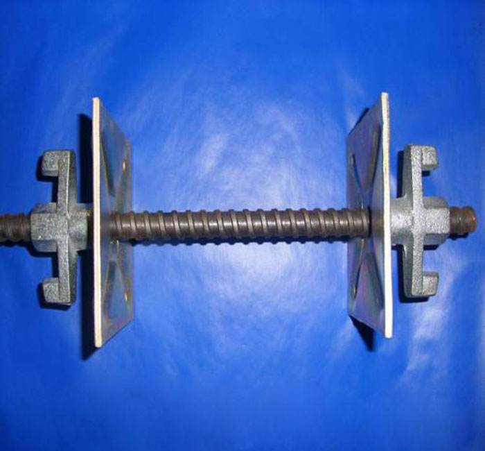 普通的穿墙螺栓一般用来承受墙面轴向的受力同时也能够承受不太高的