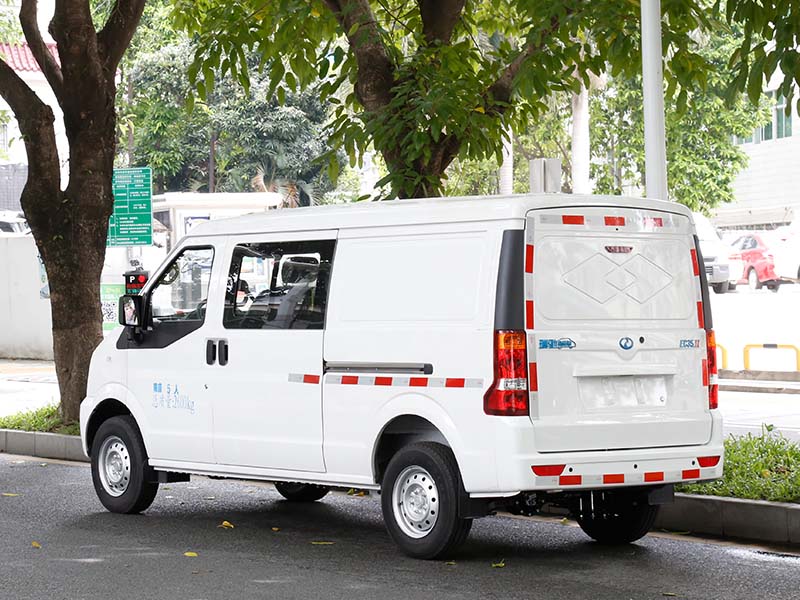 达汽车贸易有限公司 新闻资讯 清远瑞驰新能源ec35五座电动面包车图片