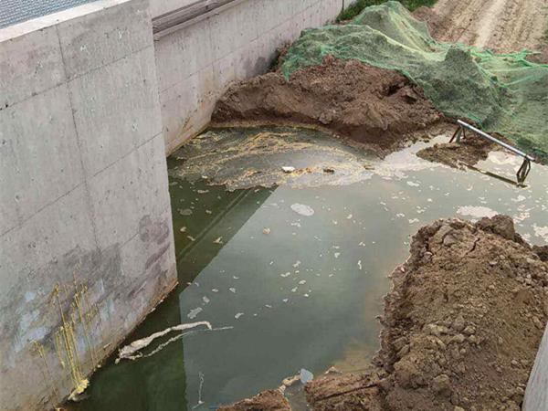 新疆巴音郭楞蒙古自治州地下车库顶板防水堵漏施工案例