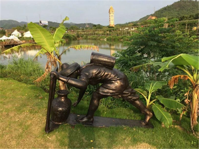 西藏新农村景观建设玻璃钢 玻璃钢仿铜人儿雕塑