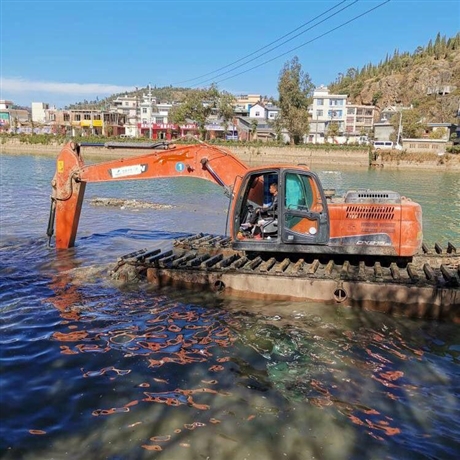 河道清淤设备水上挖机出租价格实惠