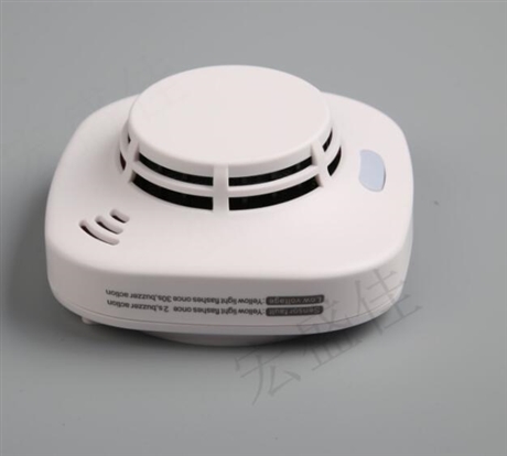 9V电池烟雾报警器安装方便/性能稳定