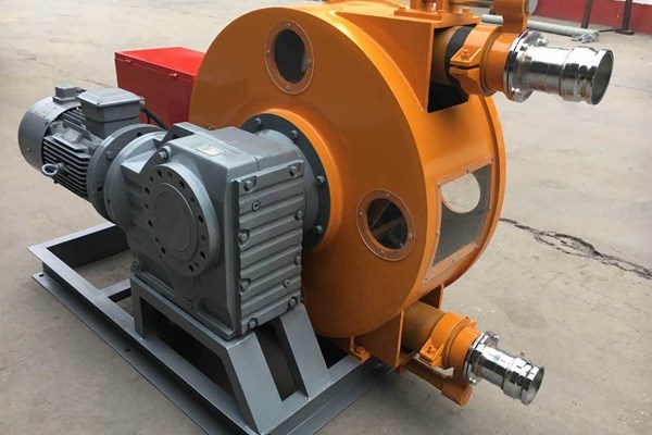 碱,盐以及料将输送泵,二氧化钛料将泵和柠檬酸钙输送泵等;结晶液,悬浮