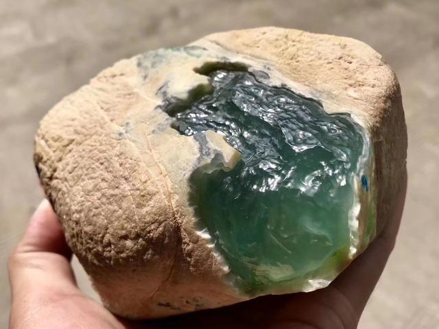 金门港翡翠玉石原石进口代理报关公司