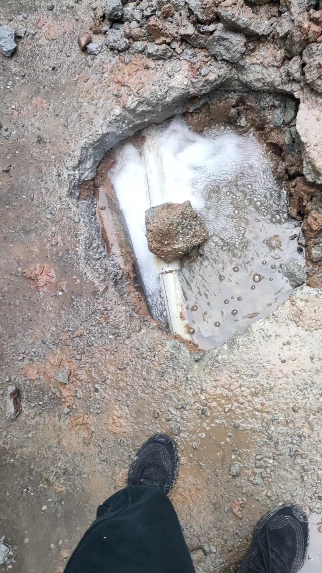 顺德地下自来水管漏水检测佛山家庭住房中水管渗漏怎么处理