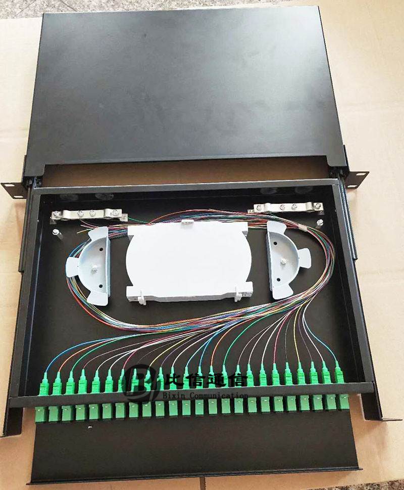 光缆终端盒产品图文介绍塑料光纤盒机架式带导轨终端盒