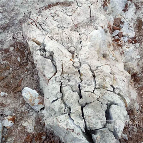 山东静态破碎剂碎石剂无声膨胀剂厂家直销