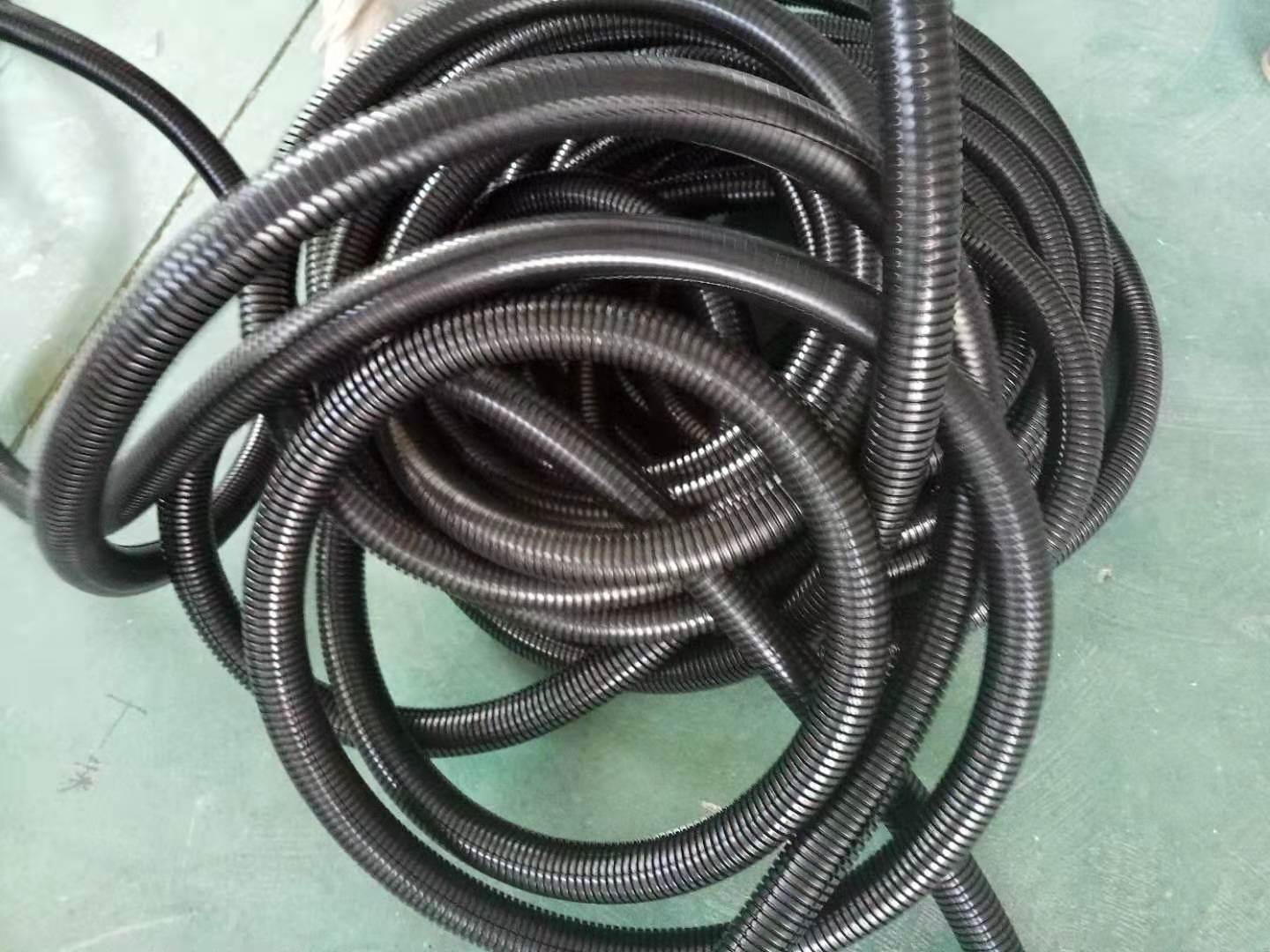 8黑色双拼电线套管 布线双开穿线波纹管厂家价格