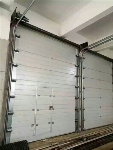 肇慶工業(yè)滑升門廠家供應(yīng)價(jià)格優(yōu)惠
