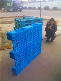 现货供应 恒誉塑料托盘 厂家直销 全新材料 川字托盘 九角托盘 