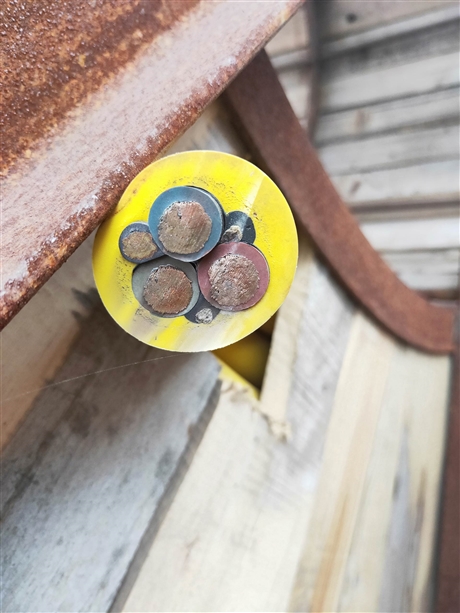 MYP采掘機(jī)電纜3x16+1x10老舊電纜