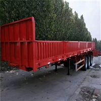 轻型13米栏板半挂车 价格及配置变化要点