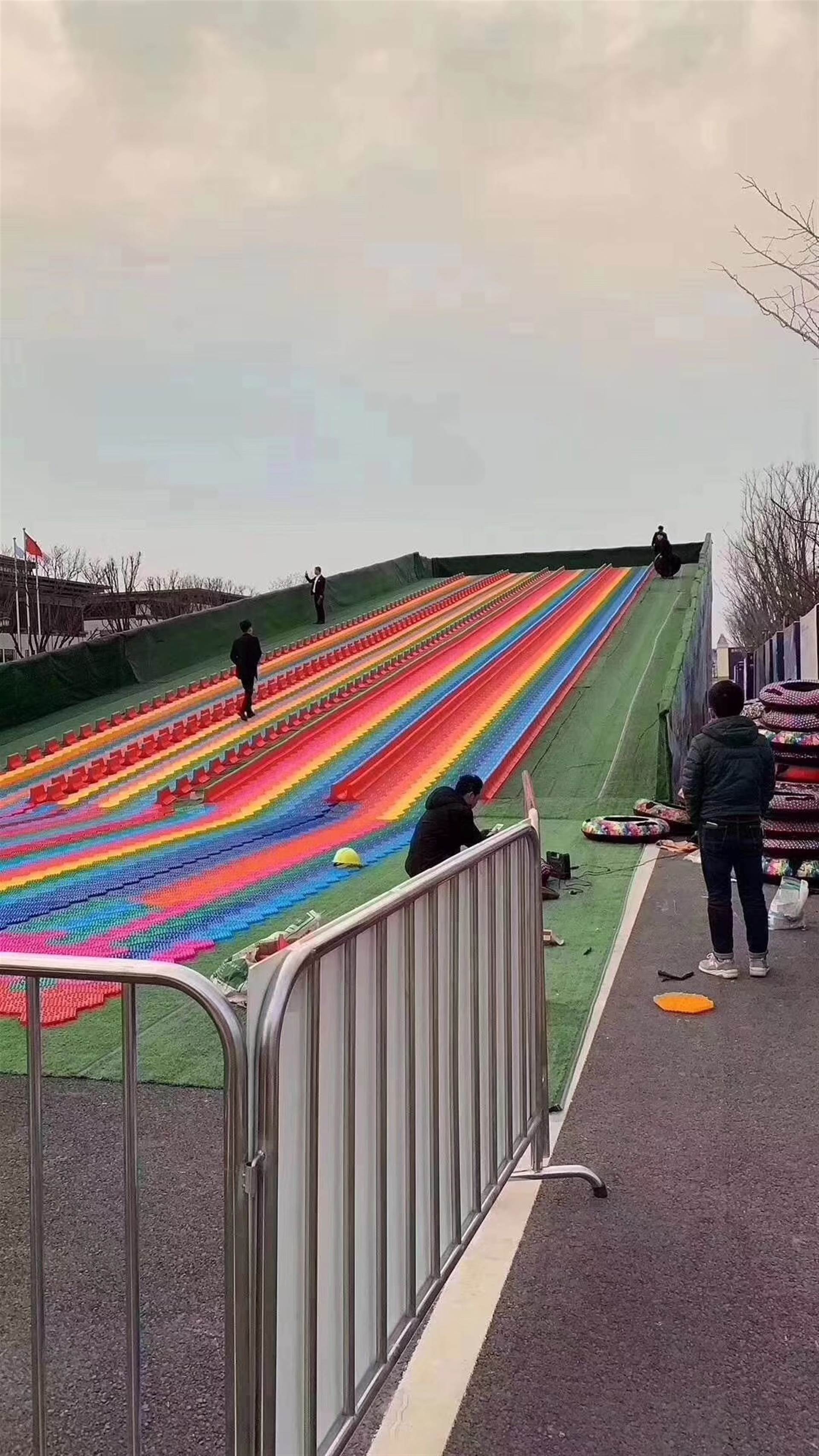 将营销项目变网红项目七彩滑道出租