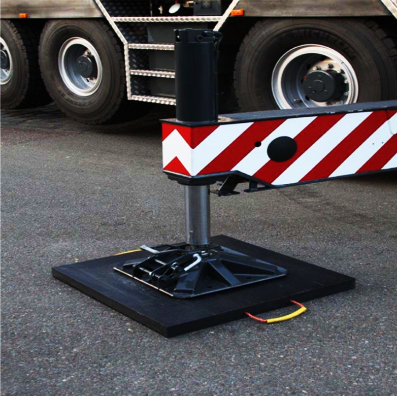 黑色吊车支腿垫板抗压塑料泵车垫板混凝土泵车pe垫板