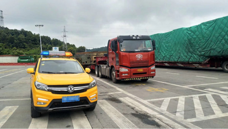 大件护送车辆大件运输公司专用护送专车