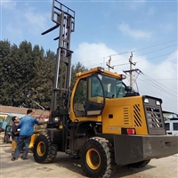 越野叉车四驱越野叉车厂家直销