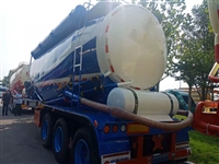 散装水泥罐车出厂价 精心制造