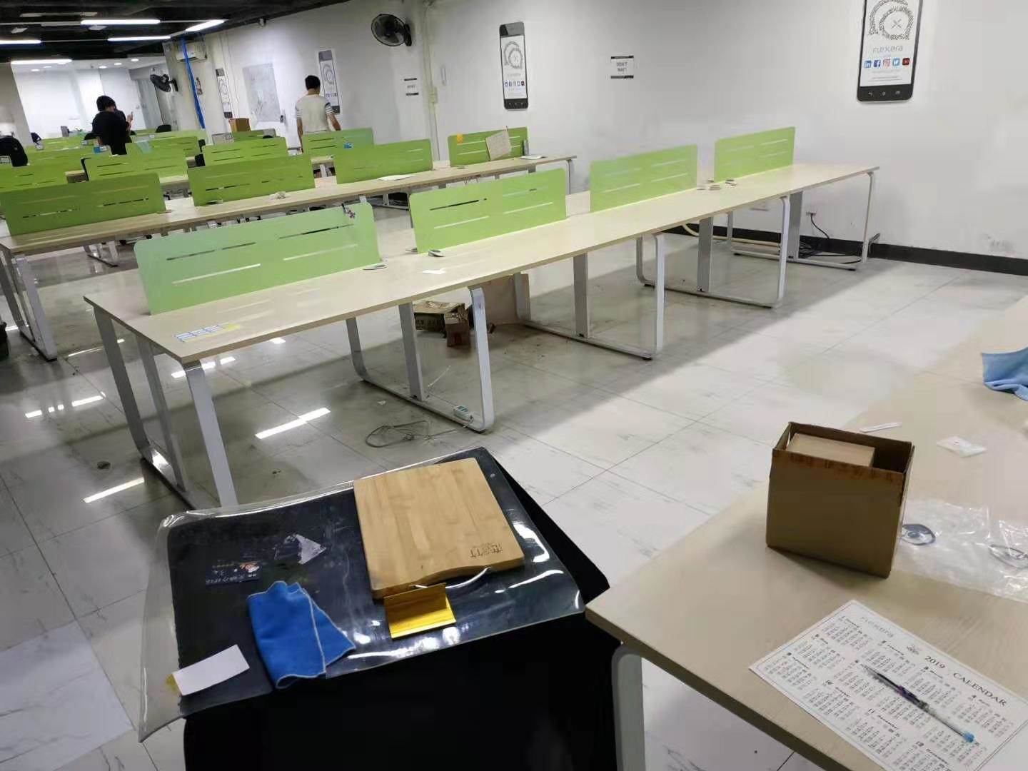 回收办公桌椅 二手办公桌椅等用品回收