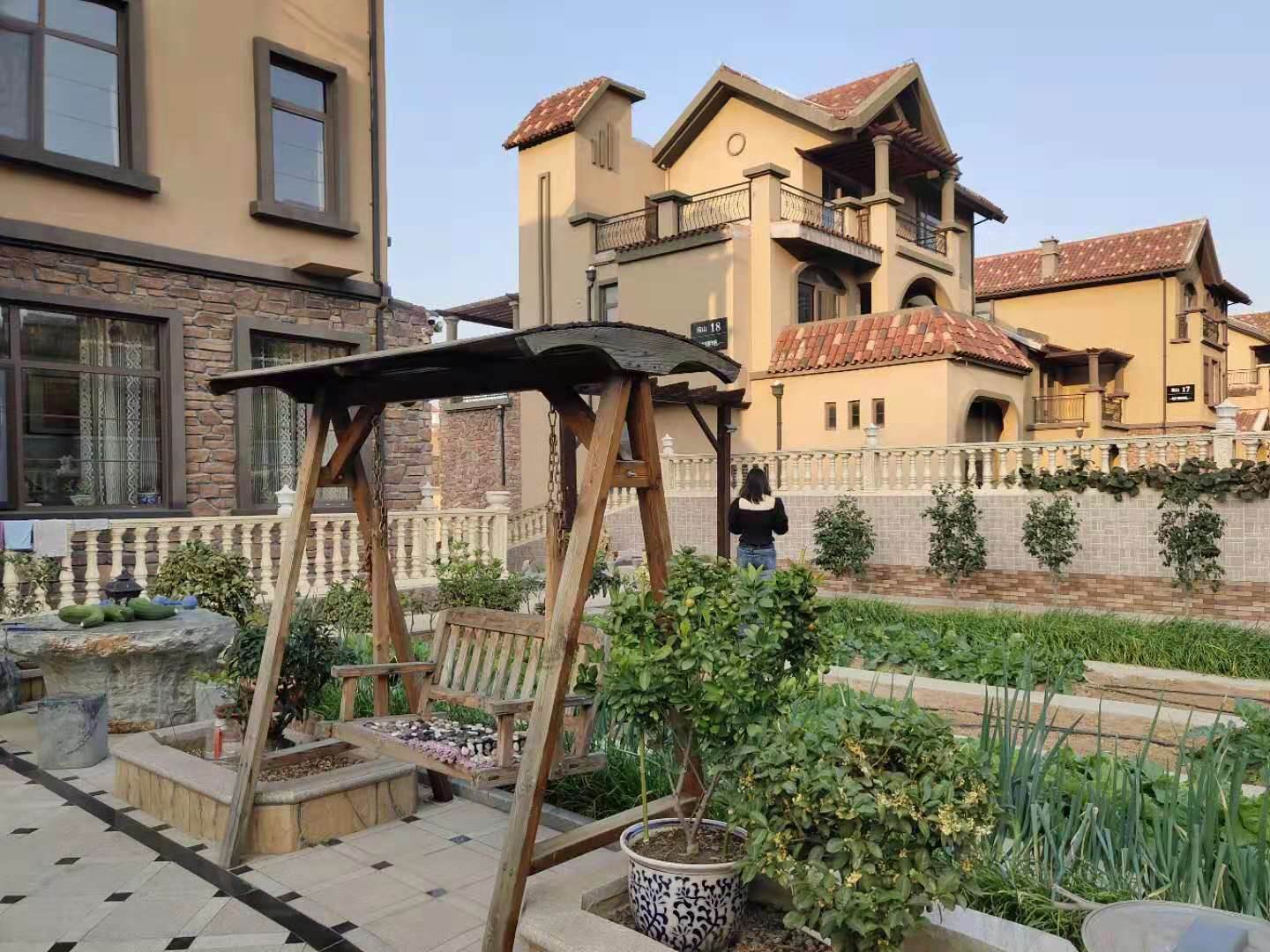 龙口南山佛光托斯卡纳房价 送近一亩地花园 龙口房价多少钱一平