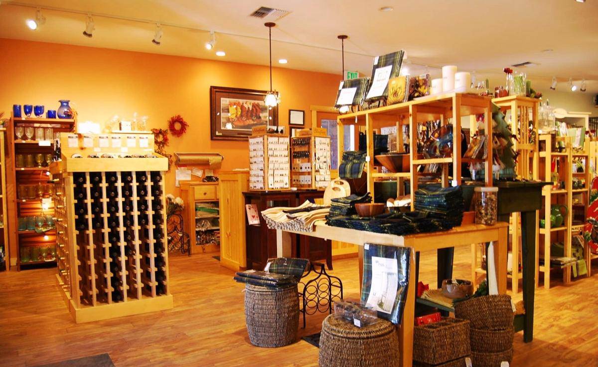 郑州首饰店装修设计-精致有趣才能赢得大众的喜爱