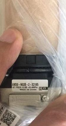 AW30-N02B-2-X218实物图片，SMC过滤减压阀