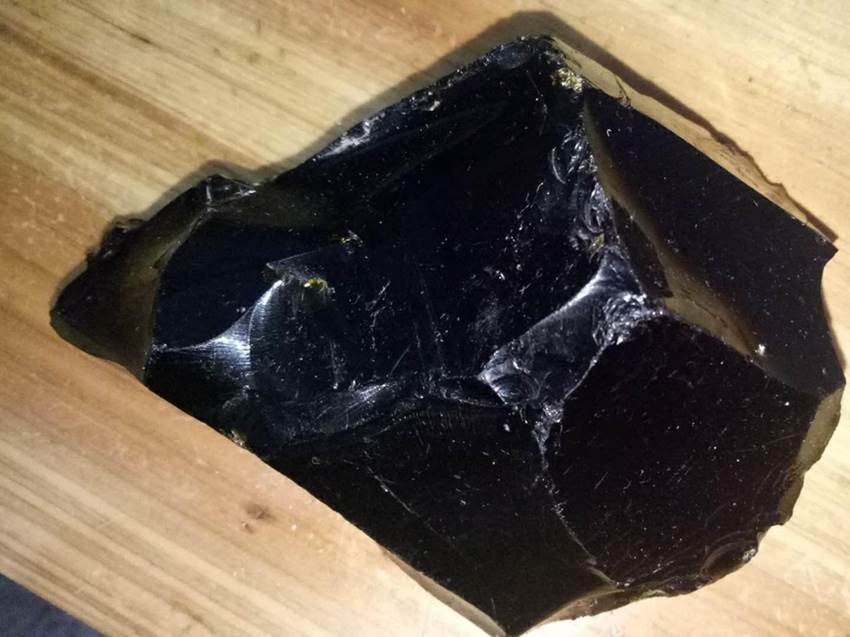 2019年玻璃陨石快速交易价格高,种类区分