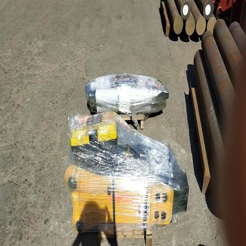 40挖掘机使用的小型迷你破碎锤,在稳定性,打击力上可与进口破碎锤媲美