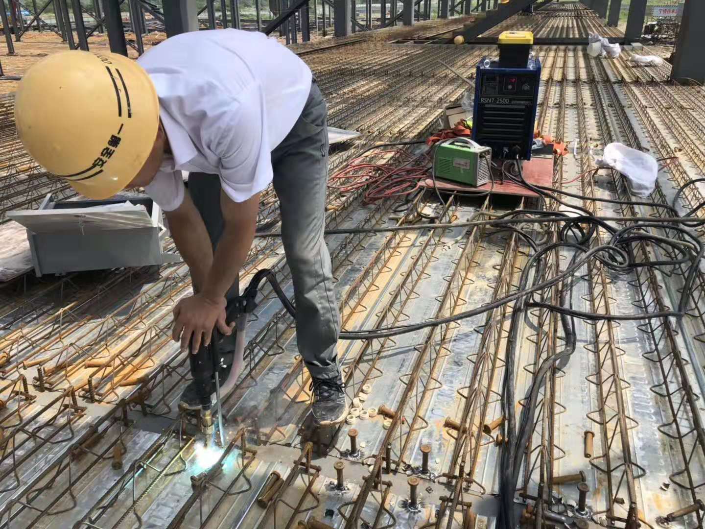 福建那有拉弧式螺柱焊机出售楼承板电焊机出租