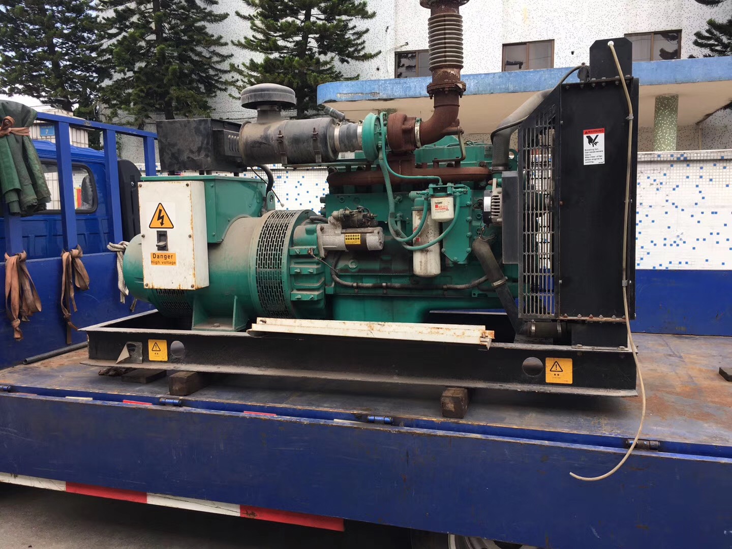 回收电厂设备玉柴250kw二手柴油发电机组回收