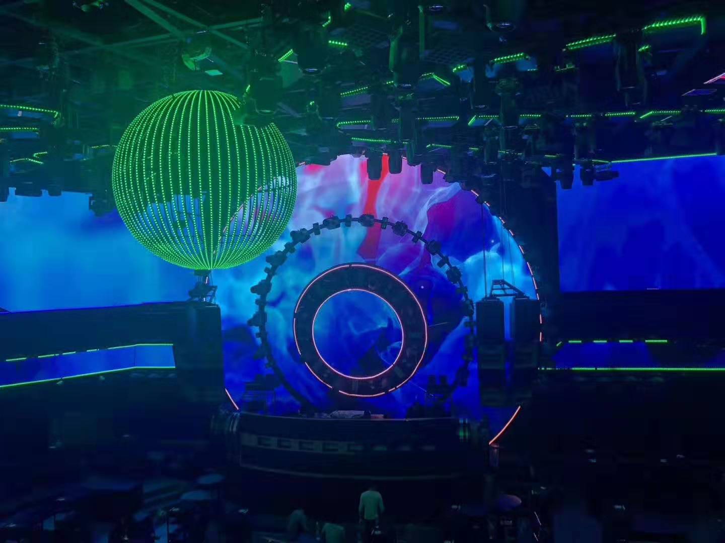 造形订制led显示屏-造形订制led显示屏价格/厂家/批发-深圳市鼎恩光彩