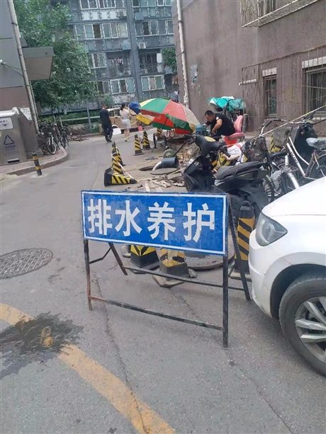 天津開發(fā)區(qū)三大街排水管道清淤