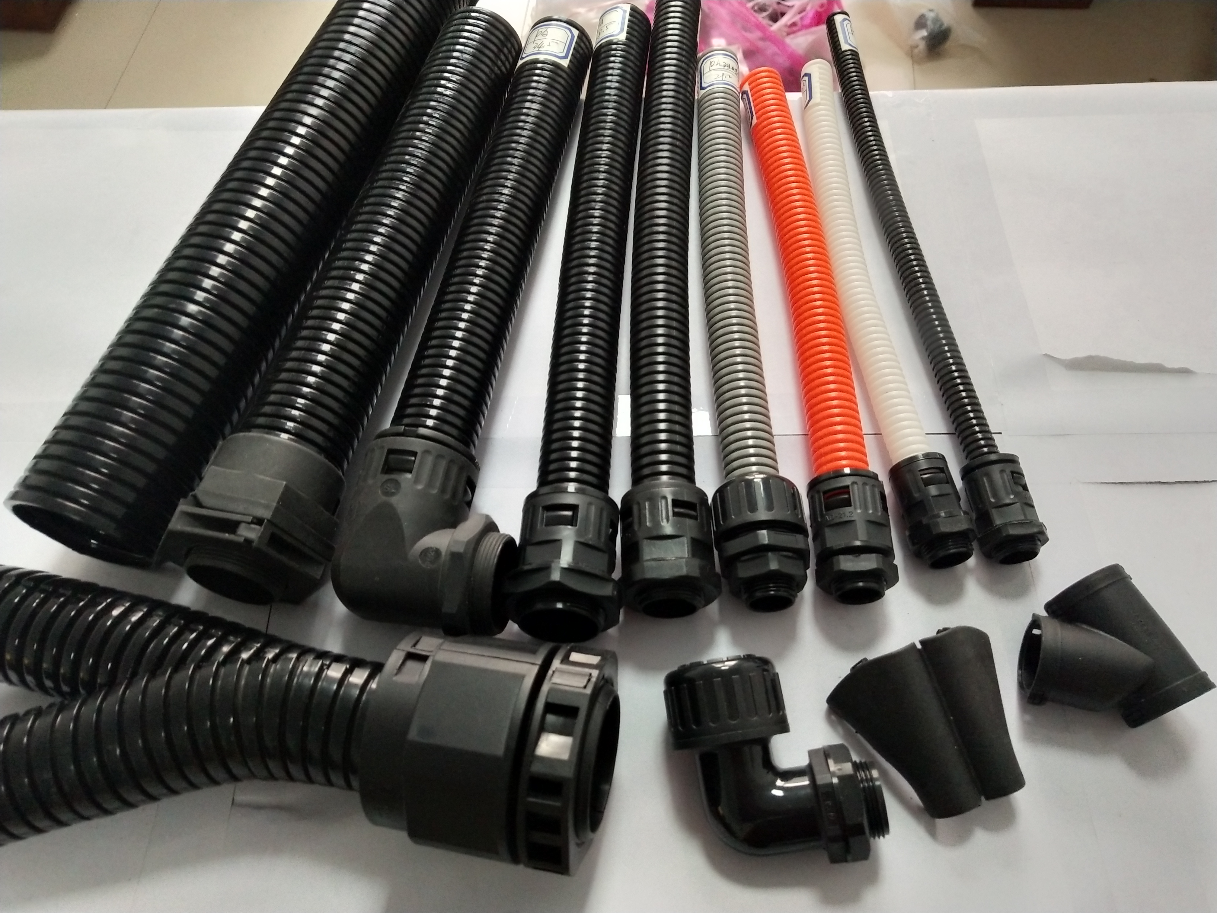 批发桐乡市 高弹性双开尼龙波纹管 布线双开穿线波纹管阻燃防水