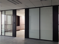 深圳宝安办公室玻璃隔断