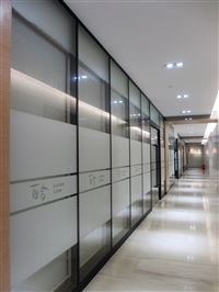 深圳玻璃隔断厂家-深圳玻璃隔墙-玻璃装修装饰