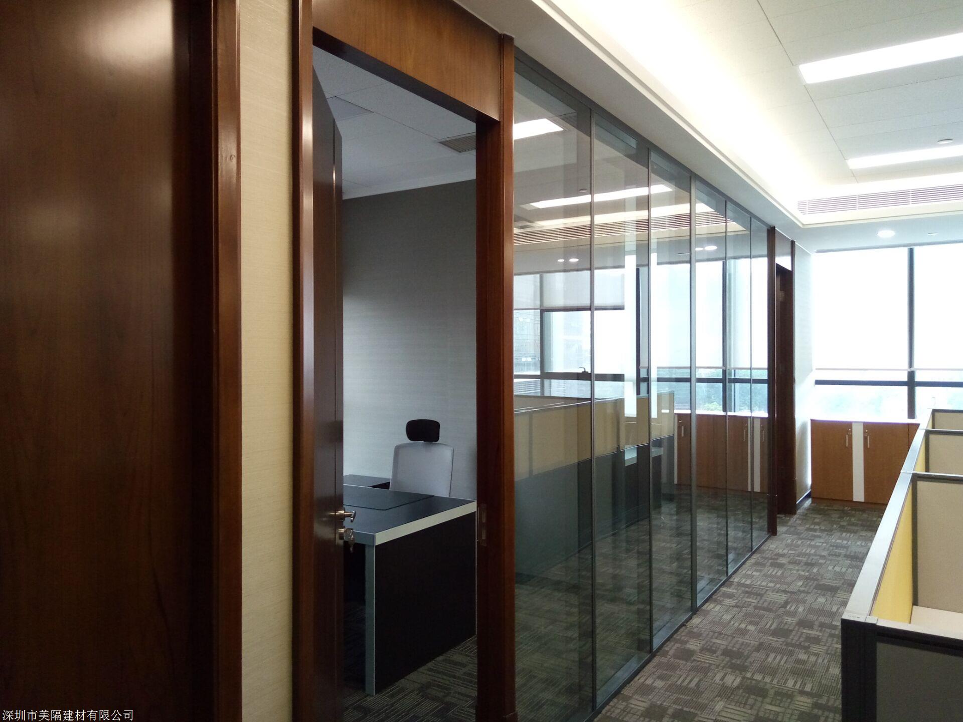 深圳写字楼办公室隔墙装修深圳玻璃隔断深圳办公玻璃隔墙
