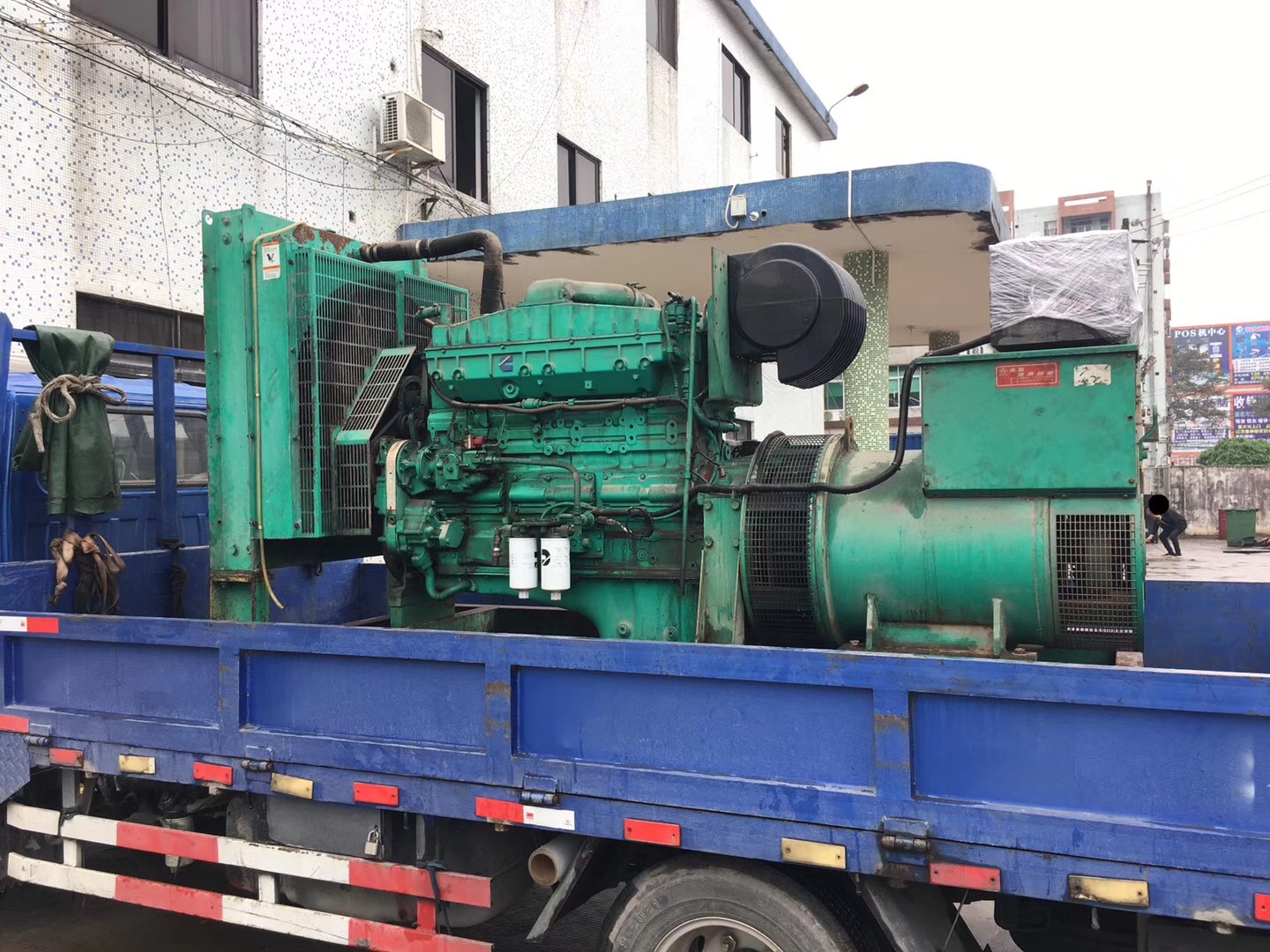 二手发电机回收出售废旧柴油发电机组回收