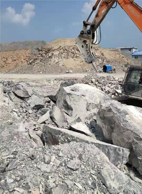 载式破石烟台裂石设备厂家 - 山西愚公斧开山机械设备制造有限公司