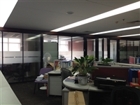 优质铝合金结构-深圳玻璃隔断厂家/供应成品铝合金玻璃隔断