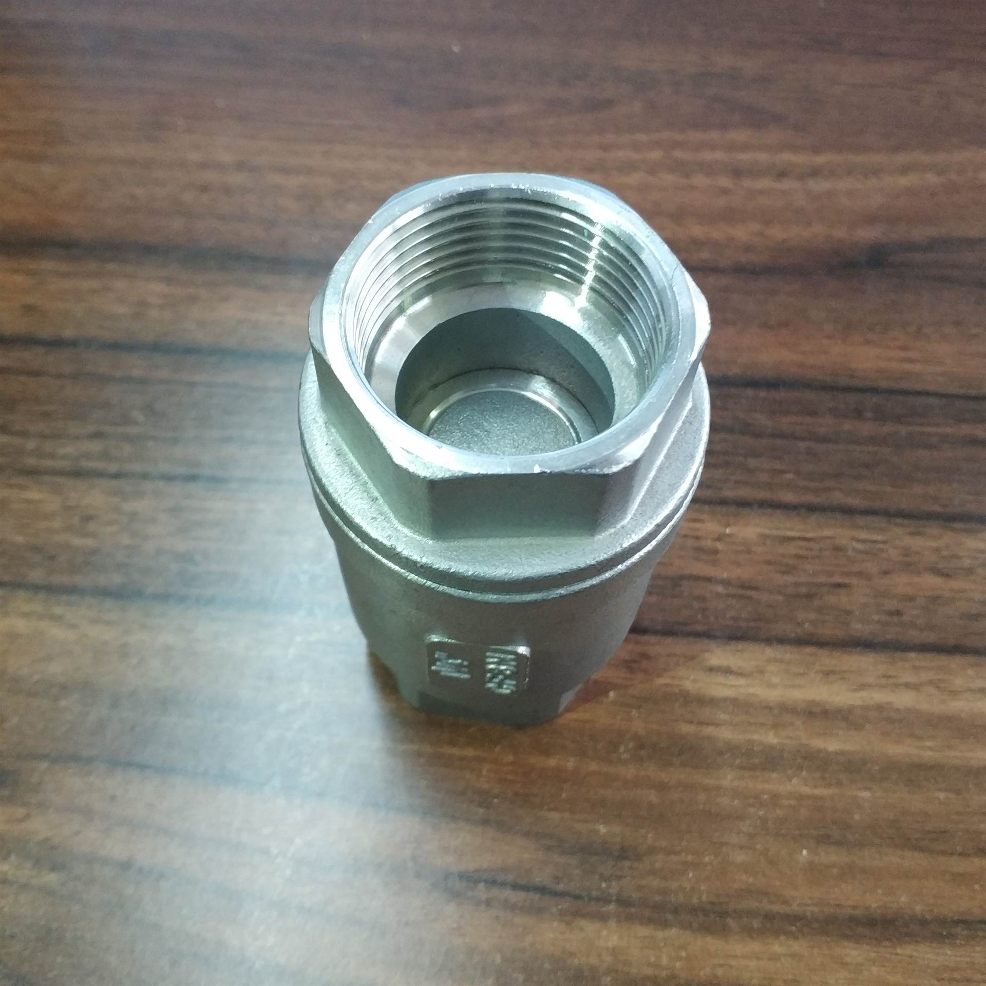 不锈钢单向阀 201/304 丝扣单向阀 dn8-80 立式内丝单向阀