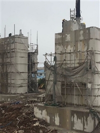 萝岗地铁连续墙切割